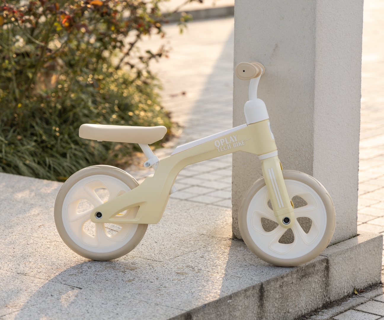 Qplay Rowerek Biegowy Tech Cream — zdjęcie 10