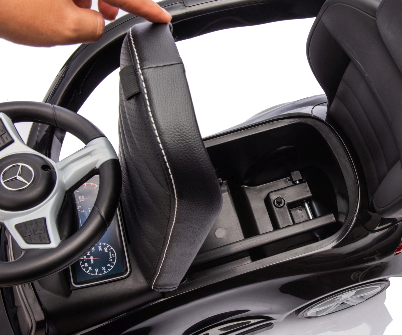 Milly Mally Pojazd z rączką MERCEDES C-Class Deluxe Black — zdjęcie 9