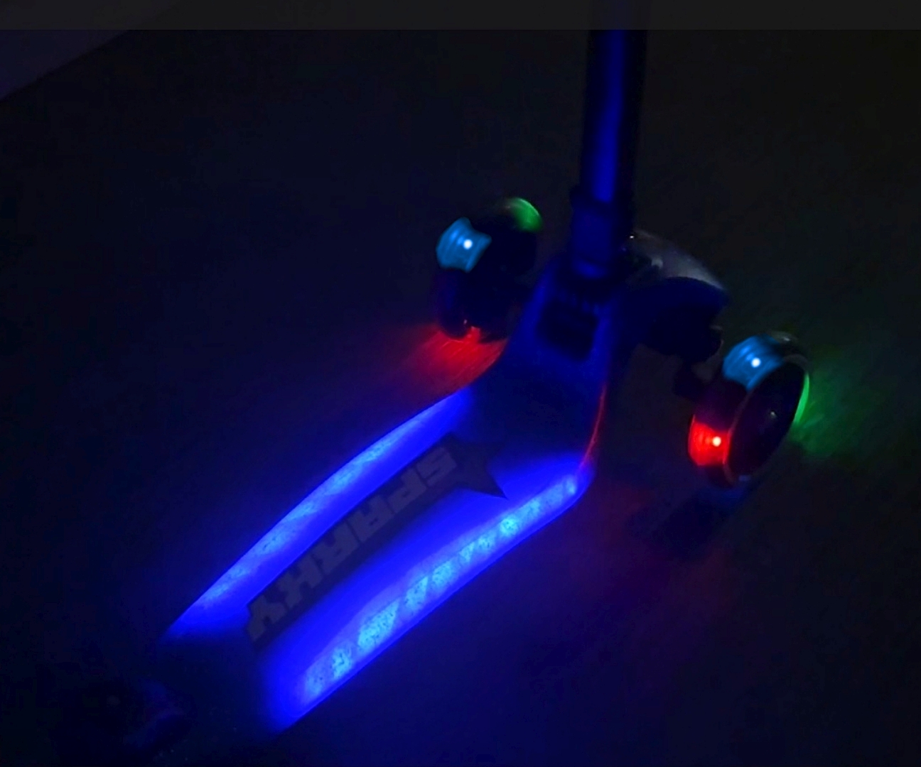 ND18_6251 Milly Mally Scooter Sparky Blue