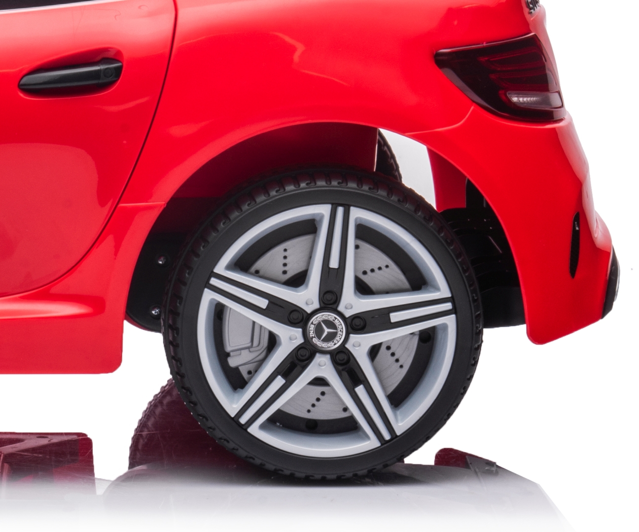 Milly Mally Pojazd na akumulator Mercedes-Benz SLC Red — zdjęcie 10
