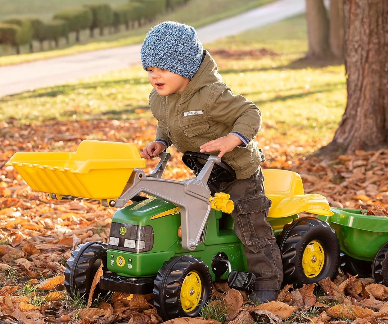 Rolly Toys 811496 Traktor Rolly Junior John Deere z łyżką i przyczepą — zdjęcie 9