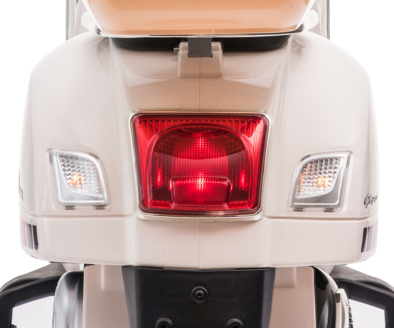 Milly Mally Pojazd na akumulator Vespa GTS Super White — zdjęcie 12