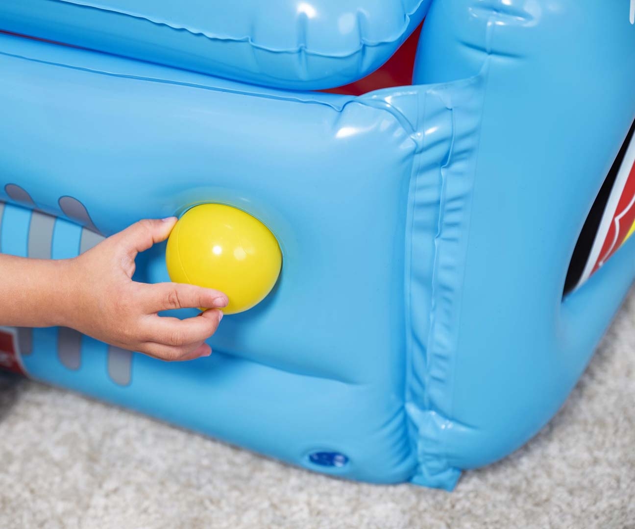 Bestway 93577 Fisher-Price Dmuchany Samochód z piłkami 1.17m x 76cm x 61cm — zdjęcie 8